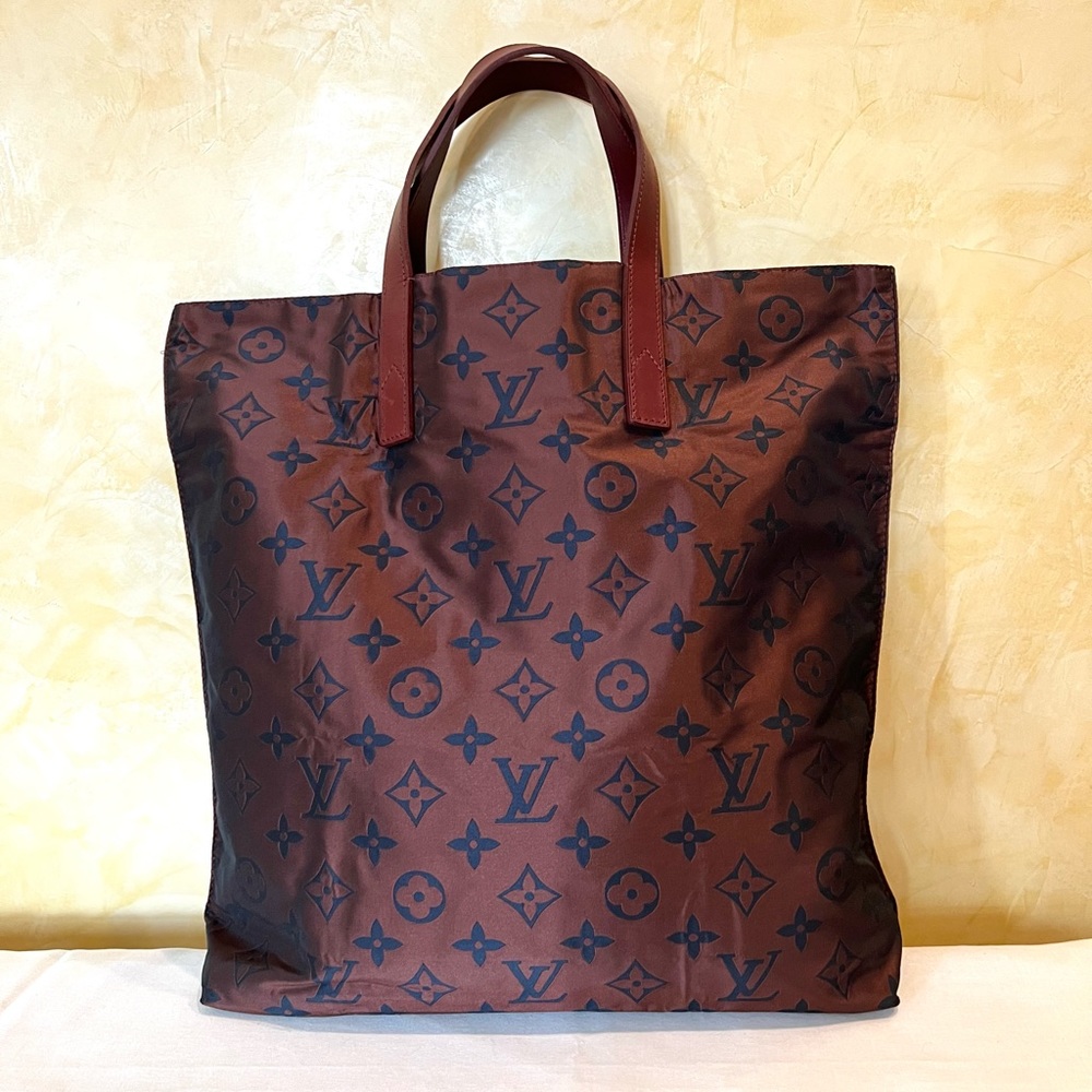 Louis Vuitton Cabas Escapade Tote Monogram Nylon